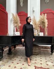 kol detayı tüylü dantel elbise siyah 2